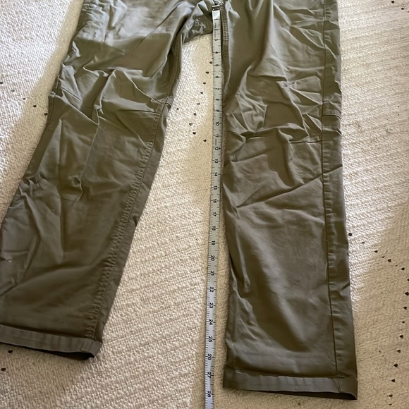 TNF North Face olive color pants - Picture 7 of 9